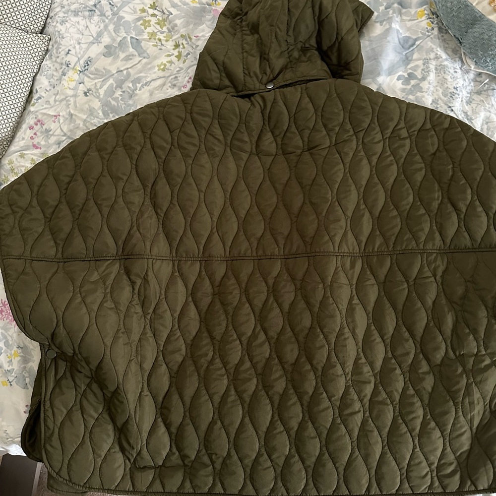 Do Everything in Love Quilted Hooded Jacket in Olive - Picture 5 of 6